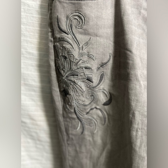 Chicos So Slimming Girlfriend Ankle Stretch Denim Jeans Gray Faded Size 16P - Picture 6 of 9